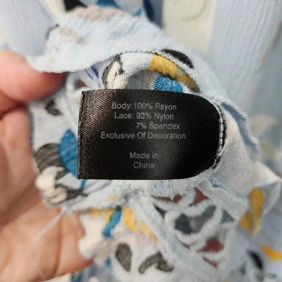 Lane Bryant Sleeveless Flowy Rayon/Lace Tank Top - Blue Floral - Plus Size 16 - Picture 4 of 4